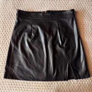 Kendall & Kylie Black Faux Leather Mini Skirt with Front slit